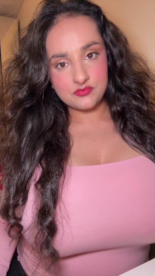 Post 3 by Mahnoor Khan on TikTok (video)