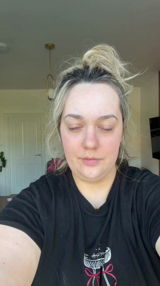 Post 4 by Robyn Amy on TikTok (video)