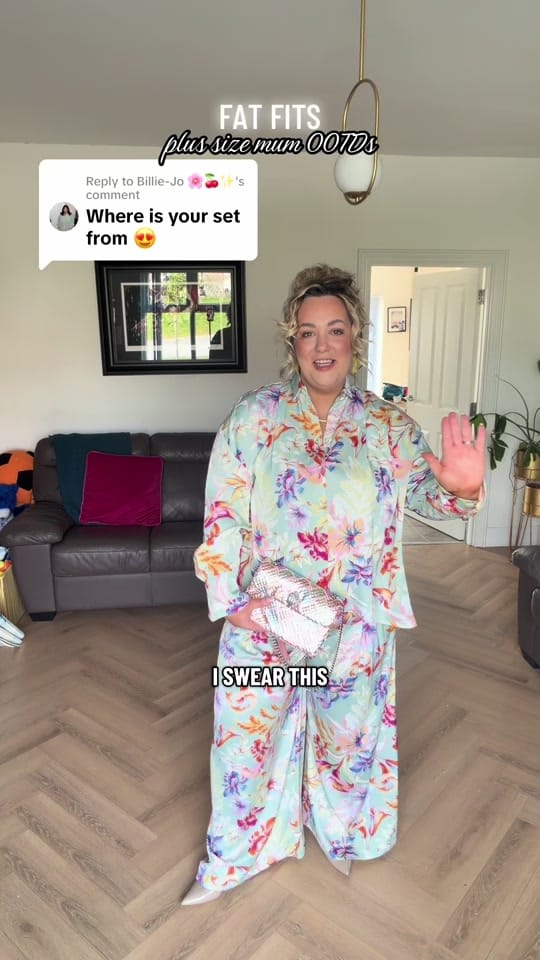 Post 3 by Robyn Amy on TikTok (video)