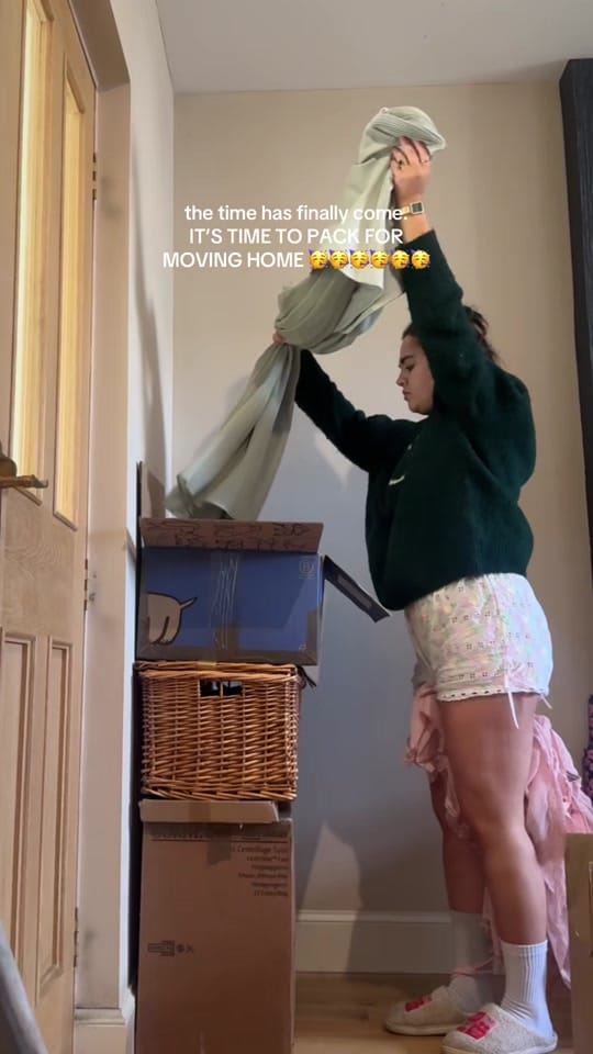 Post 1 by isla on TikTok (video)