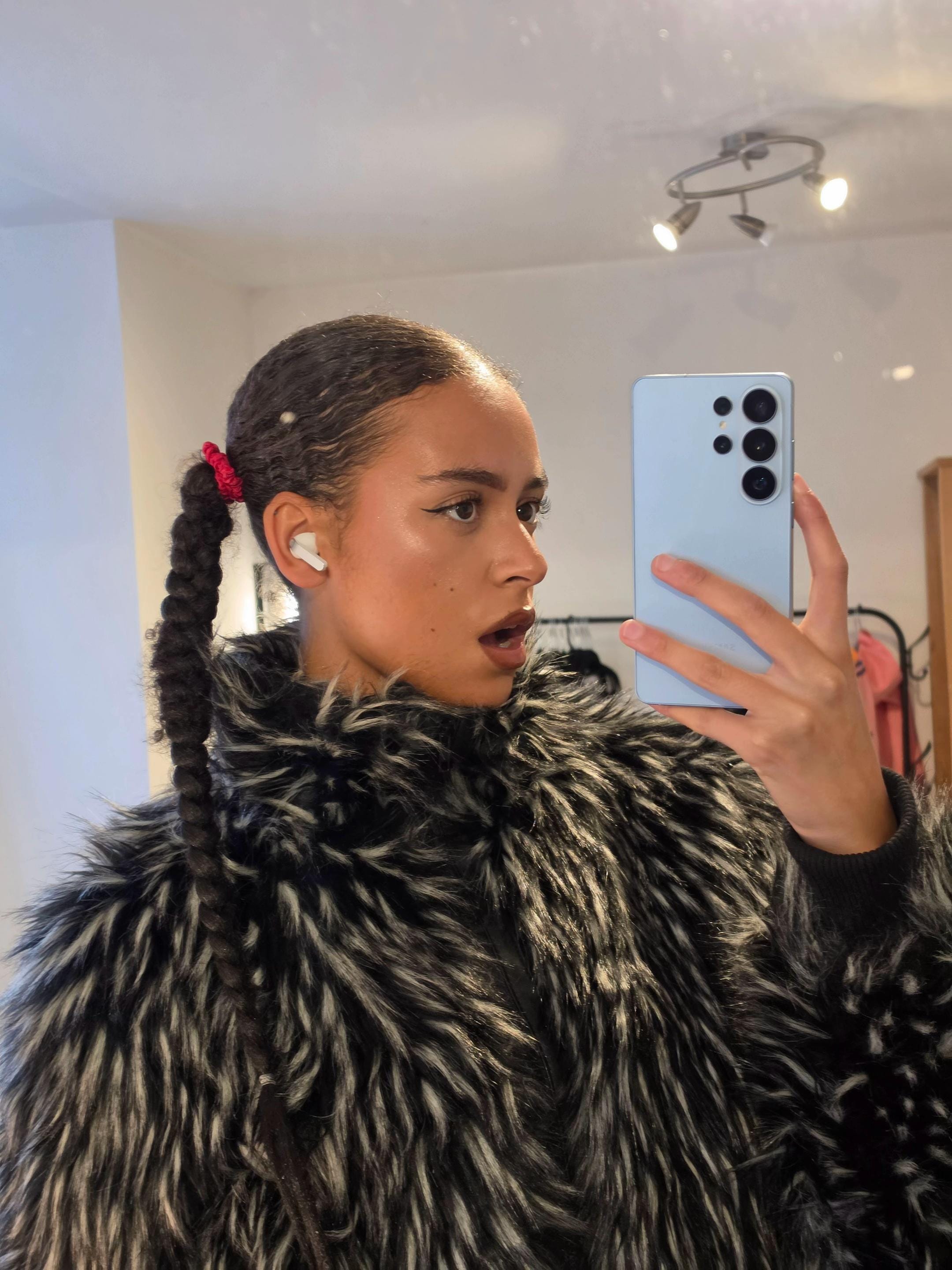 Post 3 by Issey on TikTok (video)