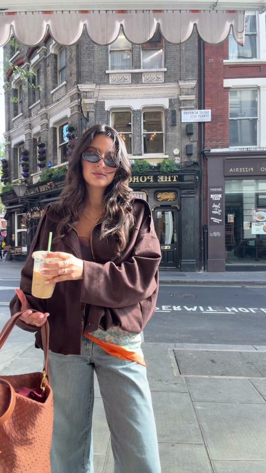 Post 5 by Mariana on TikTok (video)