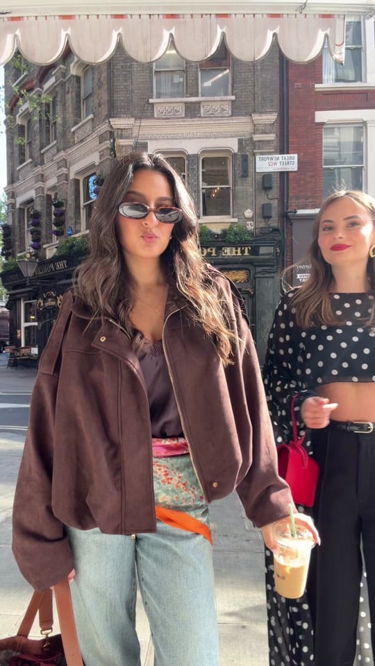 Post 6 by Mariana on TikTok (video)