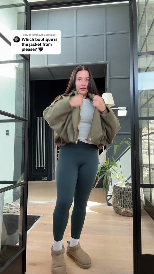 Post 10 by Emily Lucy Rajch on TikTok (video)