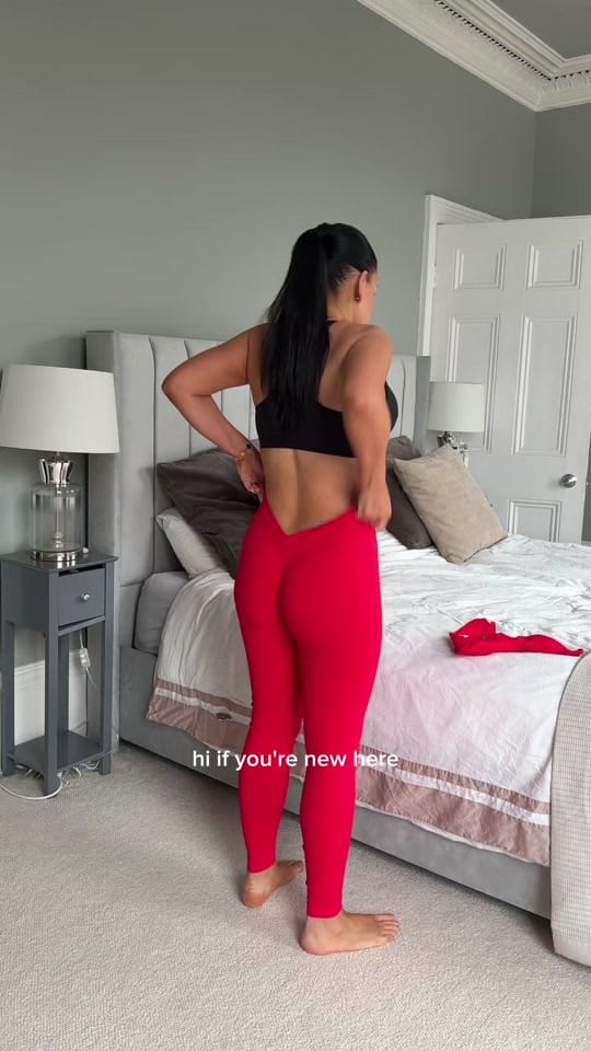 Post 7 by Emily Lucy Rajch on TikTok (video)