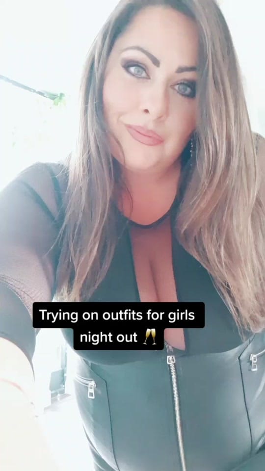 Post 10 by Curvy Mumma Fashion 💖 on TikTok (video)