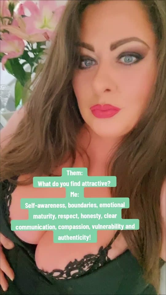 Post 5 by Curvy Mumma Fashion 💖 on TikTok (video)