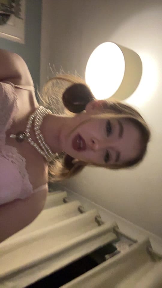 Post 10 by poppy 🍎 on TikTok (video)