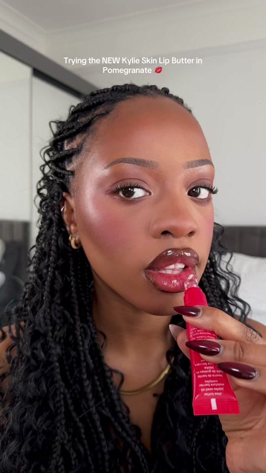 Post 7 by Kristen Mariella on TikTok (video)