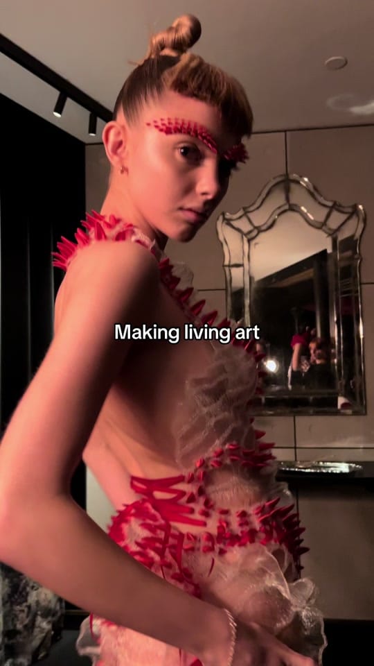 Post 5 by Karina Bond on TikTok (video)
