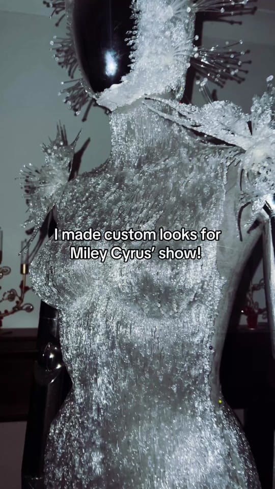 Post 9 by Karina Bond on TikTok (video)