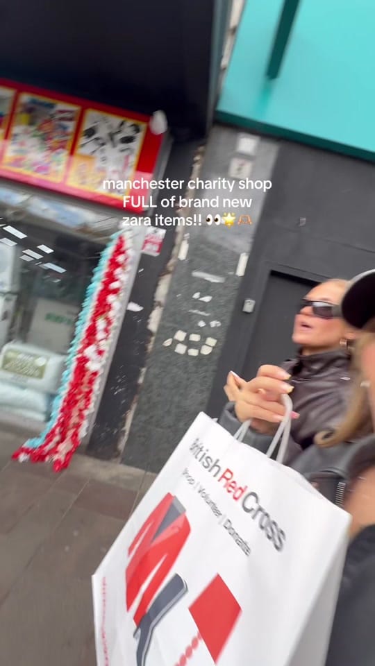 Post 5 by ELLA-MOLLIE ☆ on TikTok (video)
