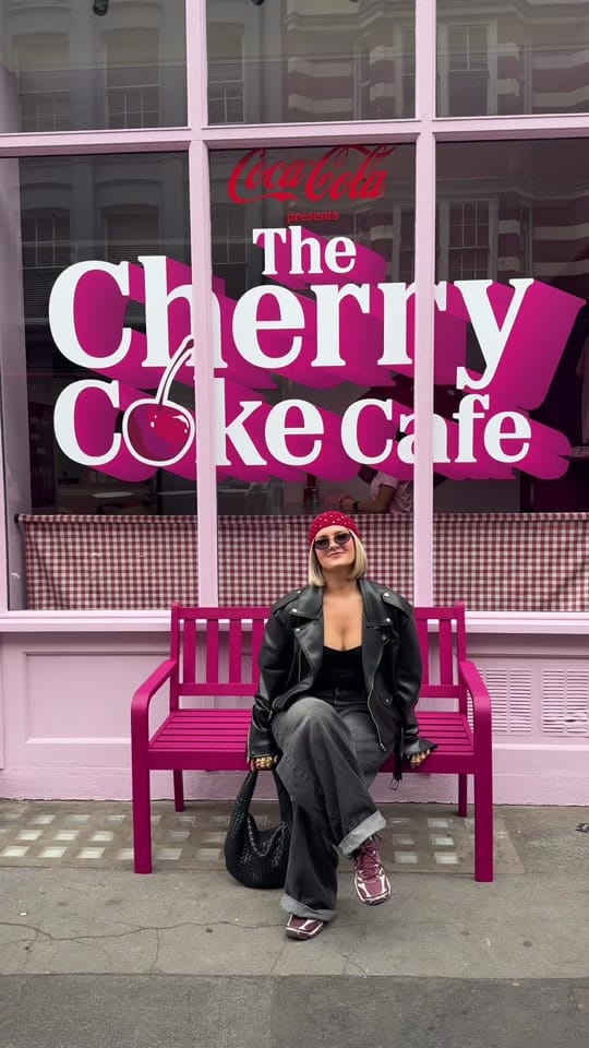 Post 1 by zoë hudson on TikTok (video)
