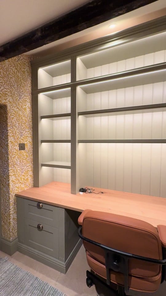 Post 5 by robwiseman_cabinet_maker on TikTok (video)