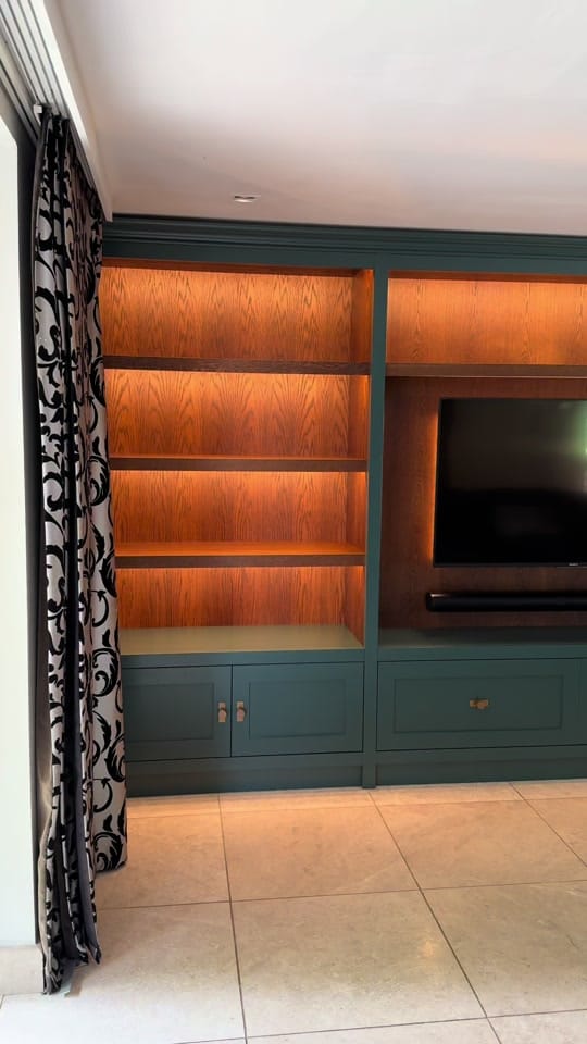 Post 2 by robwiseman_cabinet_maker on TikTok (video)