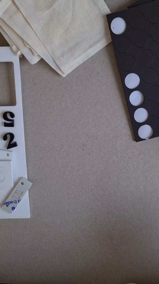 Post 5 by Katie Leigh Art on TikTok (video)