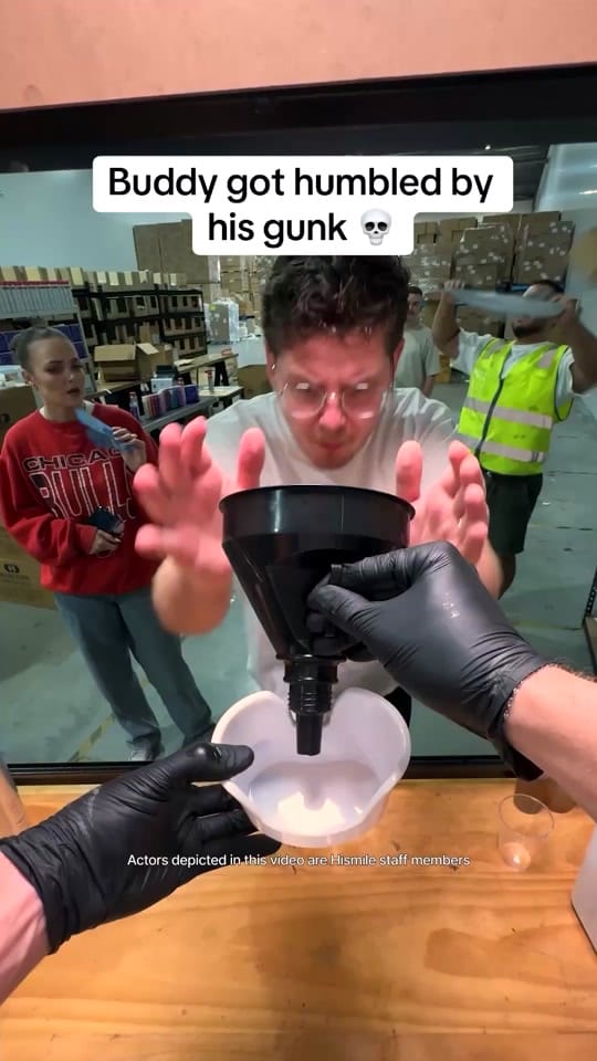 Post 7 by Hismile UK on TikTok (video)