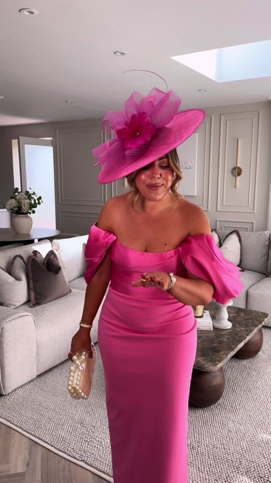 Post 2 by MINNIE MAY CLOSET | HIREUK on TikTok (video)
