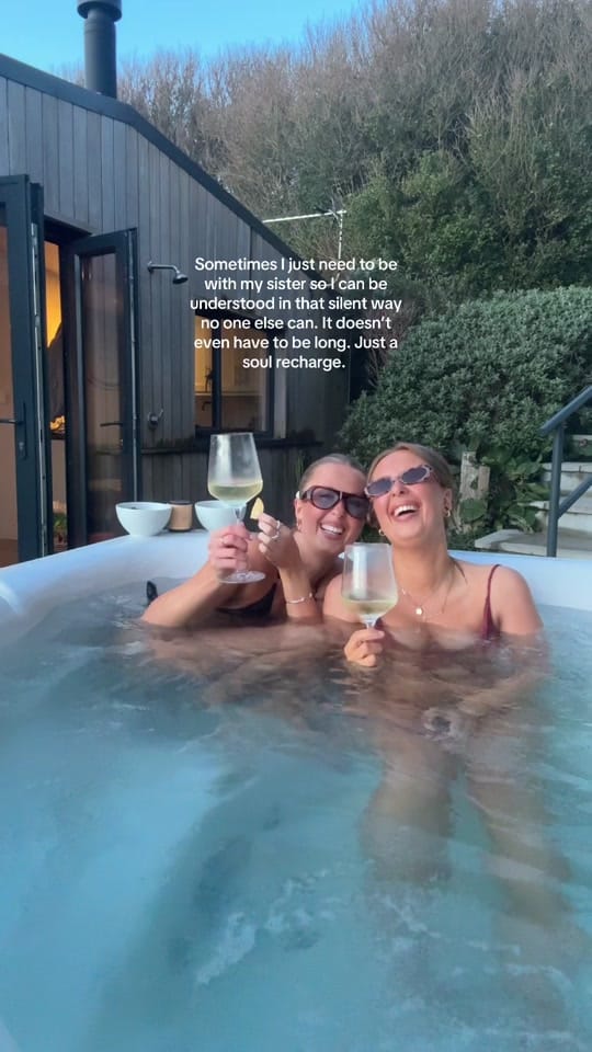 Post 3 by El on TikTok (video)