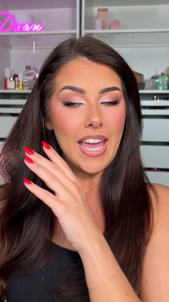 Post 8 by Saphi on TikTok (video)