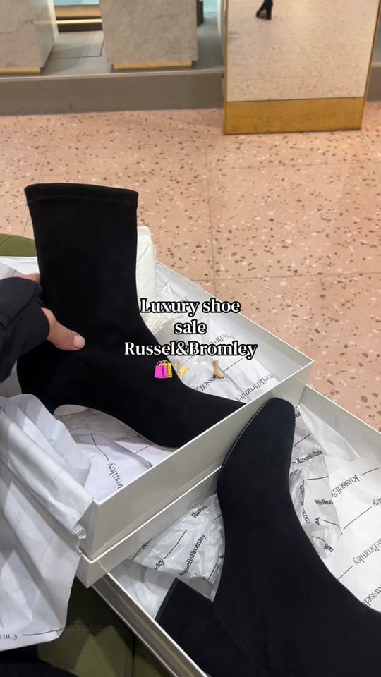 Post 3 by Nina Lisa on TikTok (video)