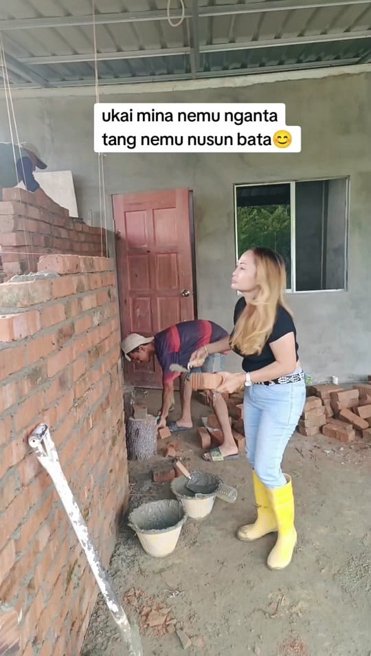 Post 10 by Sis Awik beauty on TikTok (video)