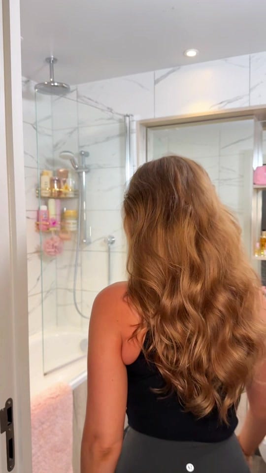 Post 1 by Emilia on TikTok (video)