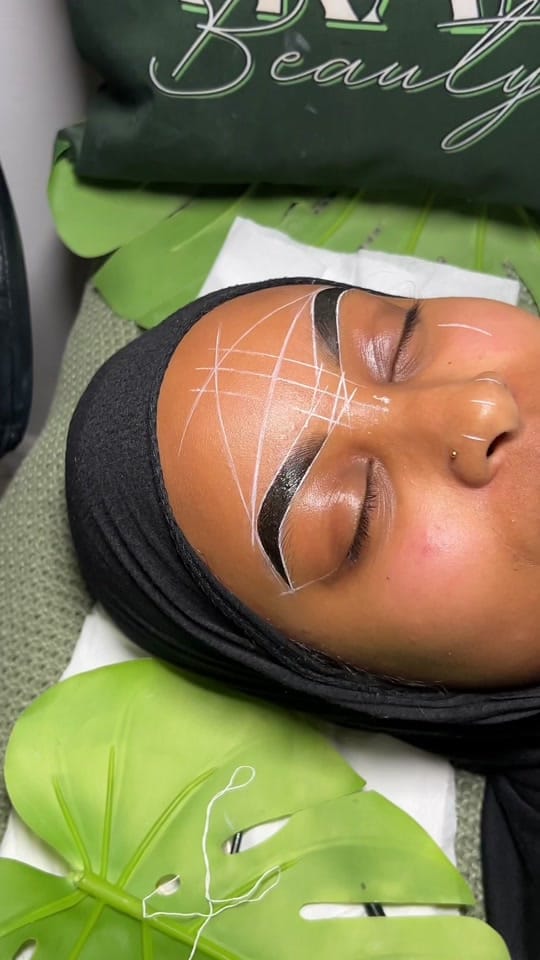 Post 5 by Yasmin | Lashes | Brows 💚 on TikTok (video)