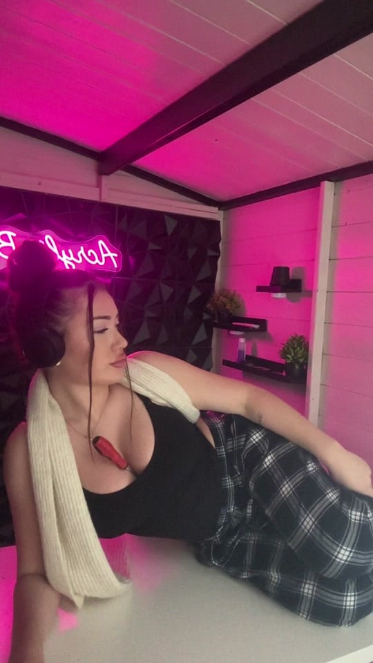 Post 8 by AcrylixByA on TikTok (video)