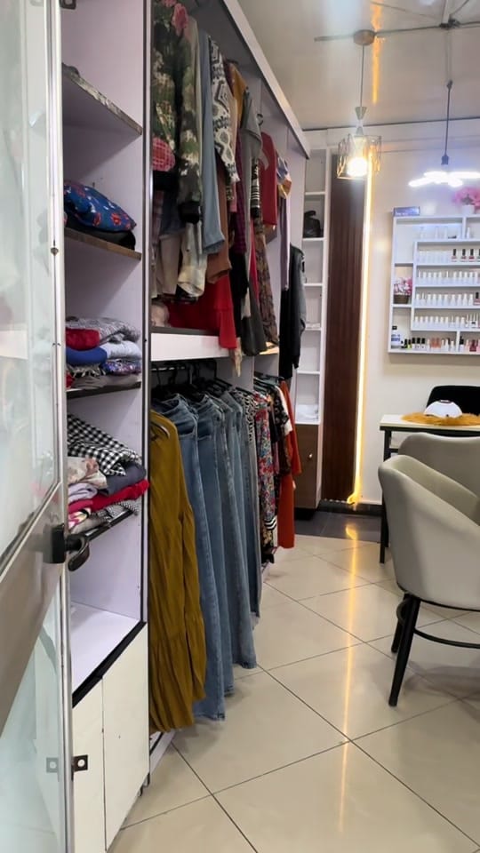 Post 6 by barech hair stylist 444 on TikTok (video)