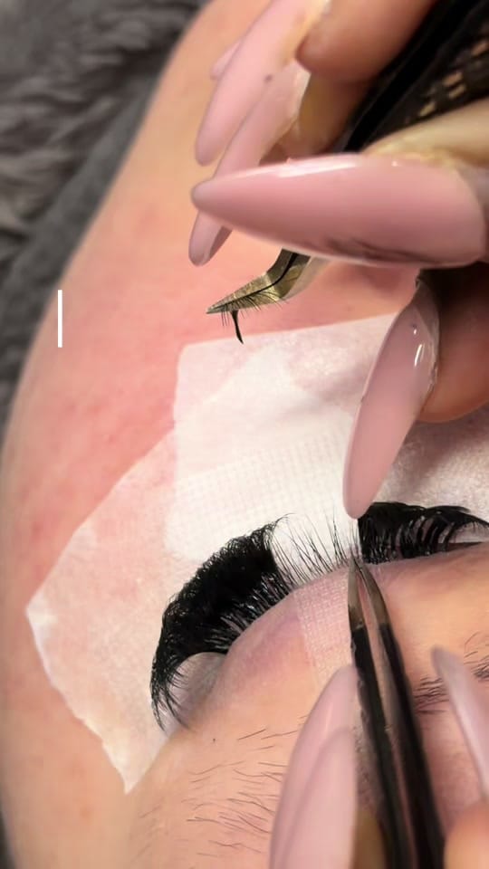 Post 6 by Daily Beauty Stop on TikTok (video)