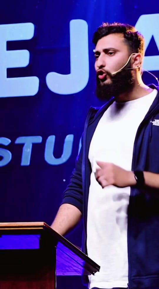 Post 7 by Ejaz Meer 🇬🇧 on TikTok (video)