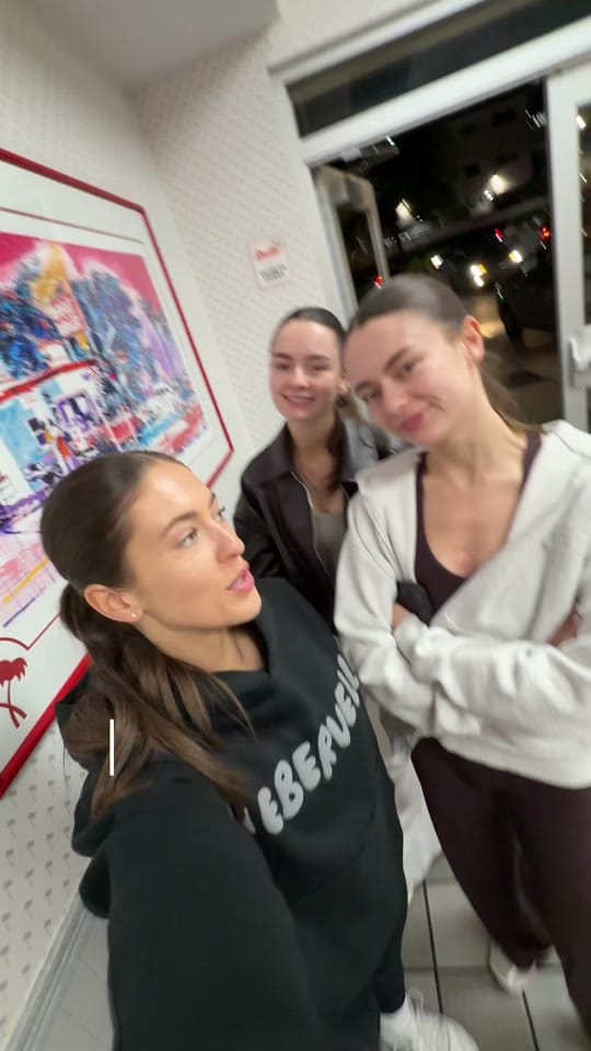 Post 1 by Liv Bell on TikTok (video)
