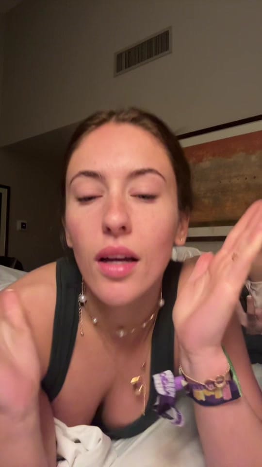 Post 9 by Liv Bell on TikTok (video)