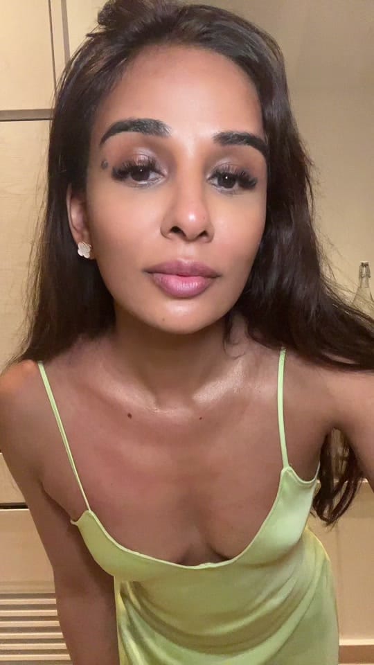 Post 4 by Anj and Pri on TikTok (video)