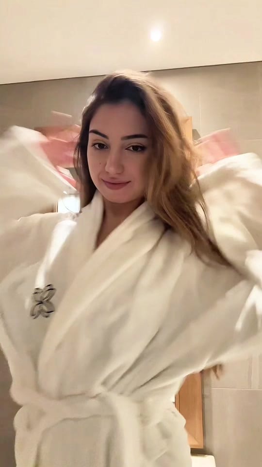 Post 2 by Inessa on TikTok (video)