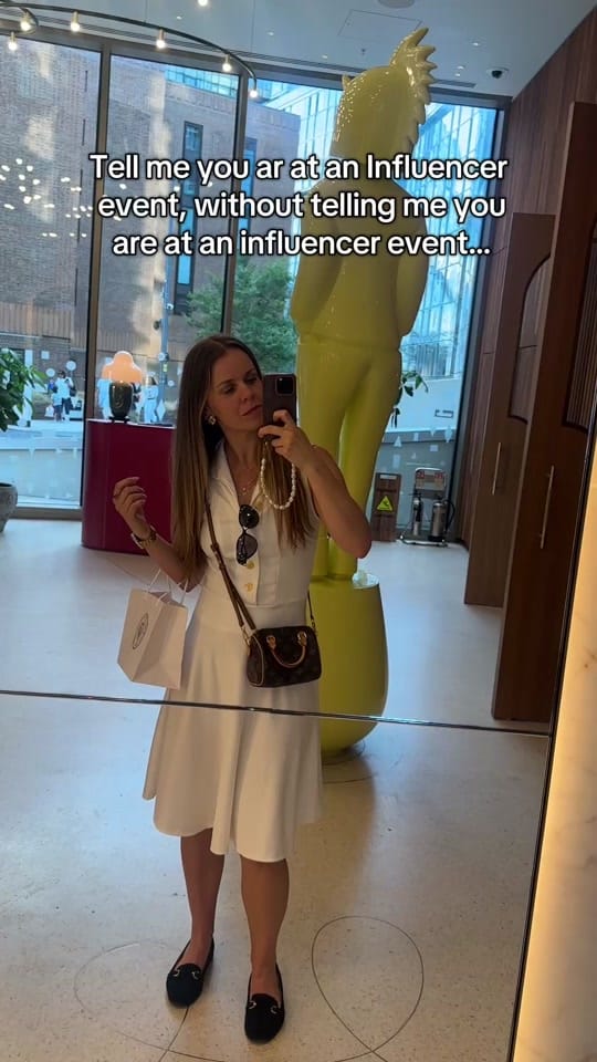 Post 8 by Suli Bee on TikTok (video)
