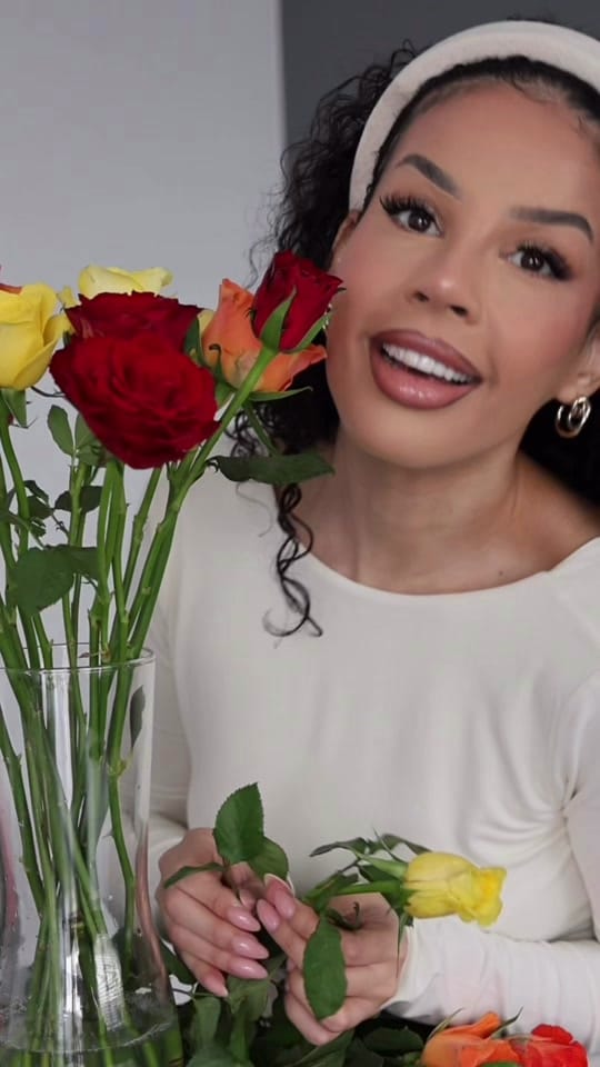 Post 2 by Nakita Johnson on TikTok (video)