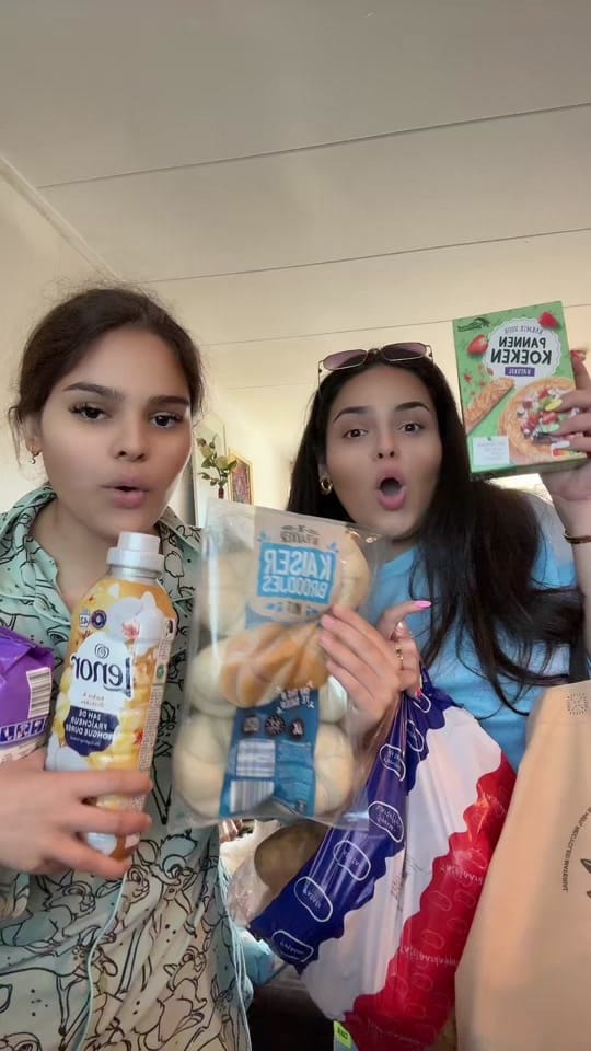 Post 6 by INDIRA-HELEEN on TikTok (video)