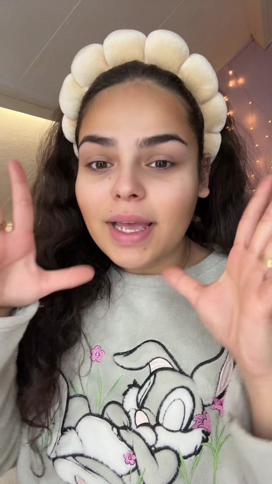 Post 1 by INDIRA-HELEEN on TikTok (video)
