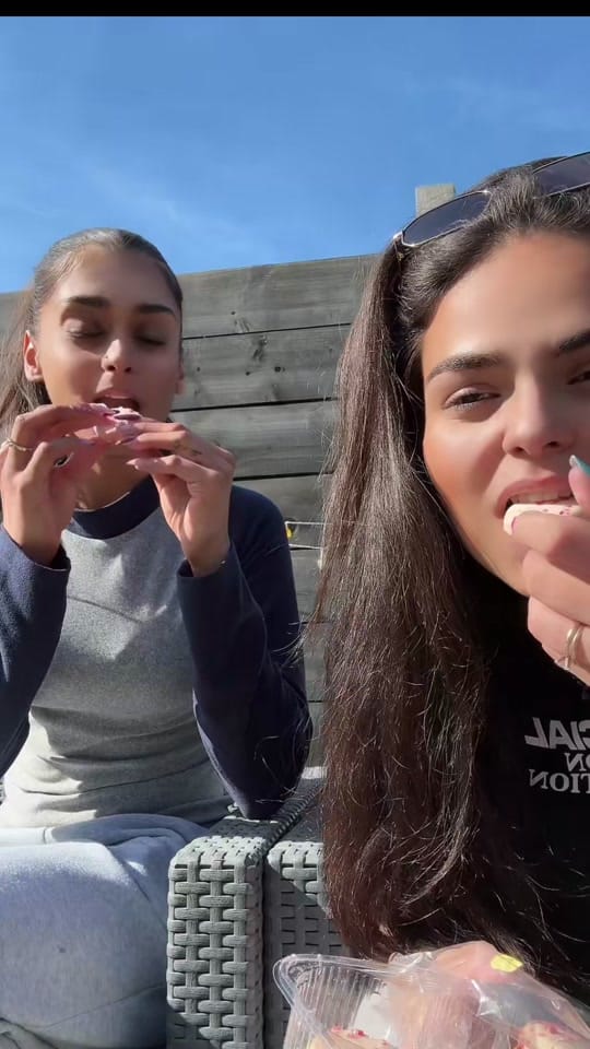 Post 4 by INDIRA-HELEEN on TikTok (video)