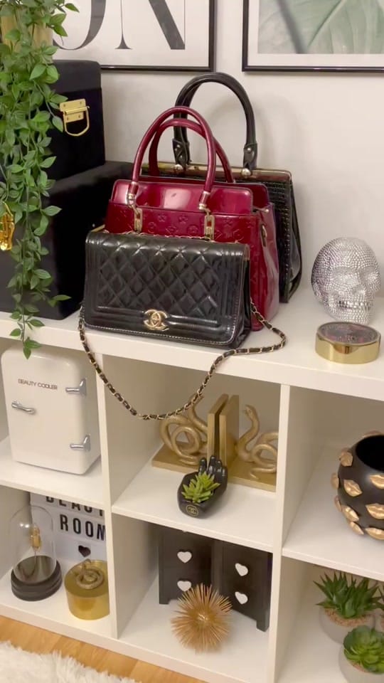 Post 2 by Sophie Georgiou on TikTok (video)