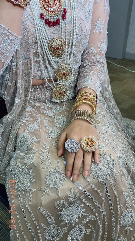Post 10 by Selina Manir on TikTok (video)