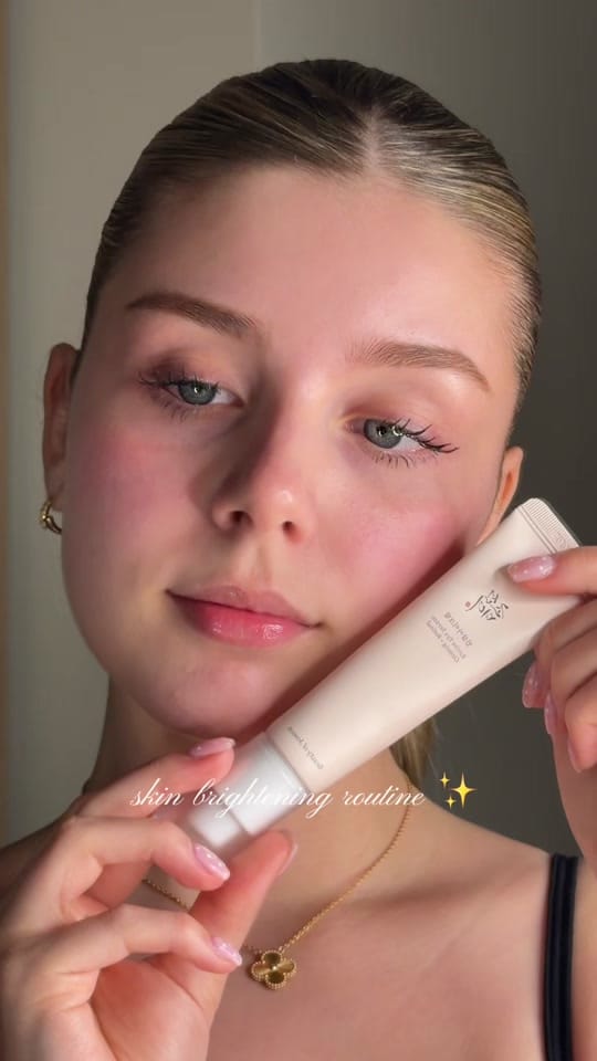 Post 4 by darcey angel on TikTok (video)