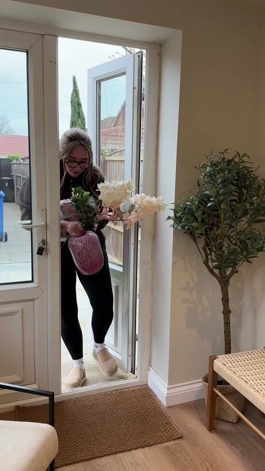 Post 10 by Georgina on TikTok (video)