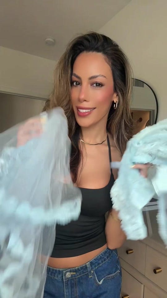 Post 1 by Chelsea | Content Creator  ◡̈ on TikTok (video)