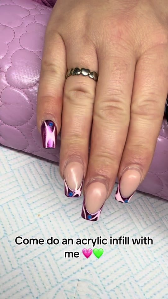 Post 10 by Nicolemorelli - Nail tech💅🏻 on TikTok (video)