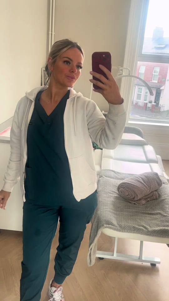 Post 1 by Nicolemorelli - Nail tech💅🏻 on TikTok (video)
