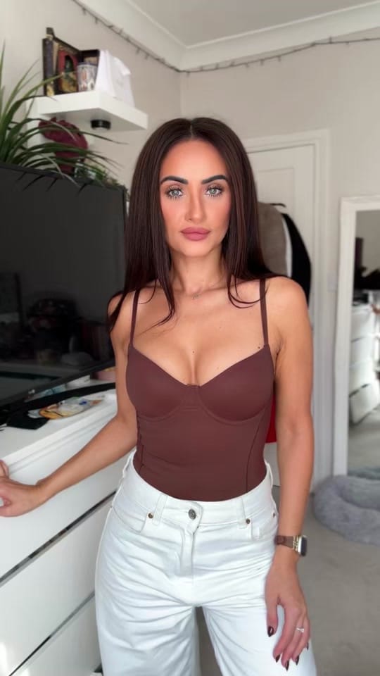 Post 1 by Julia.cristian on TikTok (video)