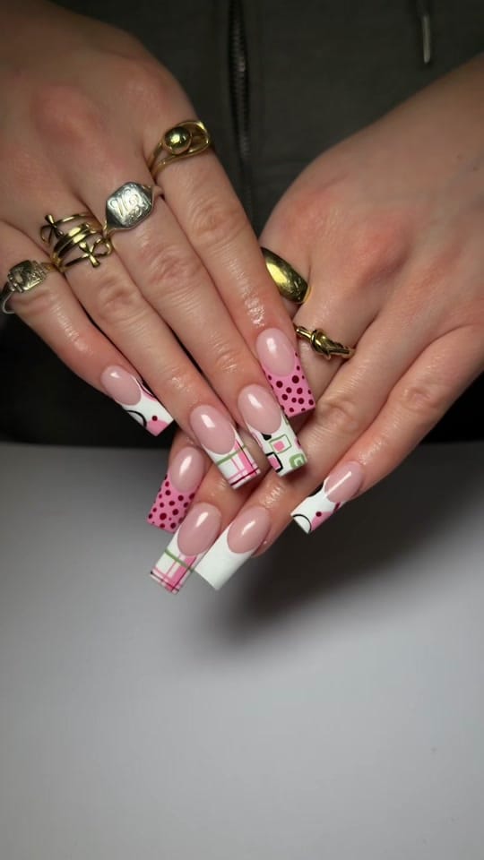 Post 5 by MCR/ LDN Nail tech💅 on TikTok (video)